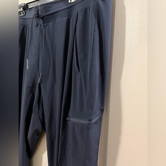 Athleta Woman’s Venture Pants in navy blue. NWOT - Picture 6 of 16